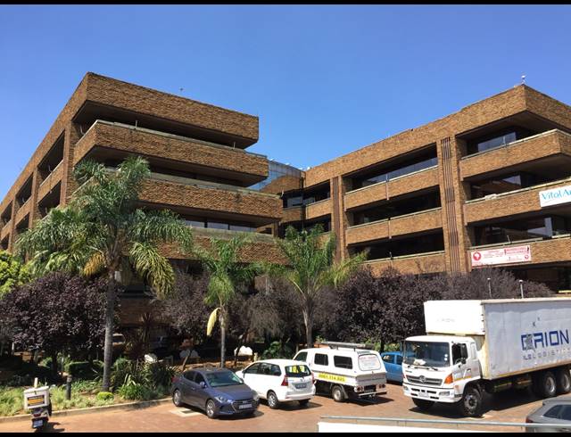 210M² OFFICE TO LET IN BEDFORDVIEW